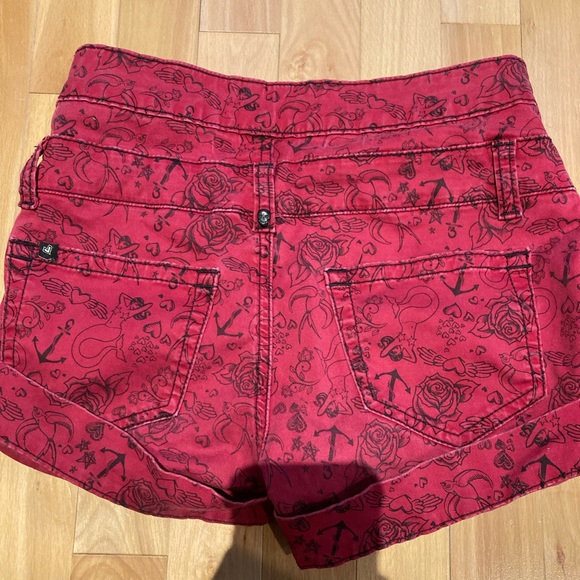 **LOVESICK BY HOT TOPIC** Punk Grunge Ink Pattern High Waisted Shorts - Picture 7 of 7